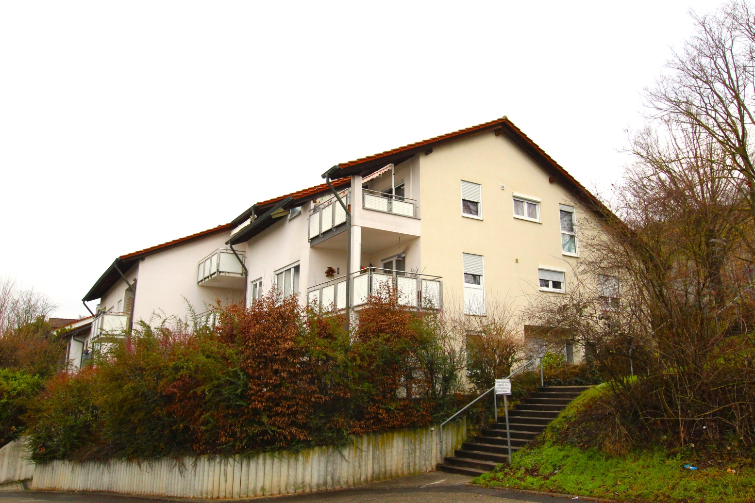 top-lage-sehr-schoene-2-zimmer-maisonette-wohnung-mit-loggia-und-garage 