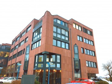 BEREITS VERKAUFT/VERMIETET Kolumbuspark – Sehr moderne Büroeinheit direkt gegenüber Mercedes-Benz Werk