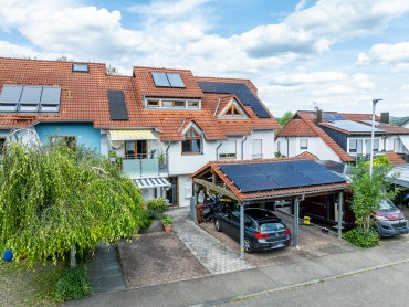 BEREITS VERKAUFT/VERMIETET Ideal für Familien – sehr gepflegtes und geräumiges Reihenhaus mit viel Platz 