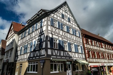 BEREITS VERKAUFT/VERMIETET Wunderschöne Maisonette Wohnung in  historischem Fachwerkhaus